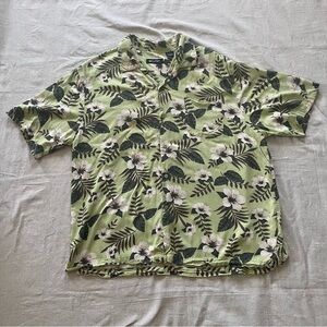 Puritan Short Sleeve Flowered Hawaiian Button Down Shirt